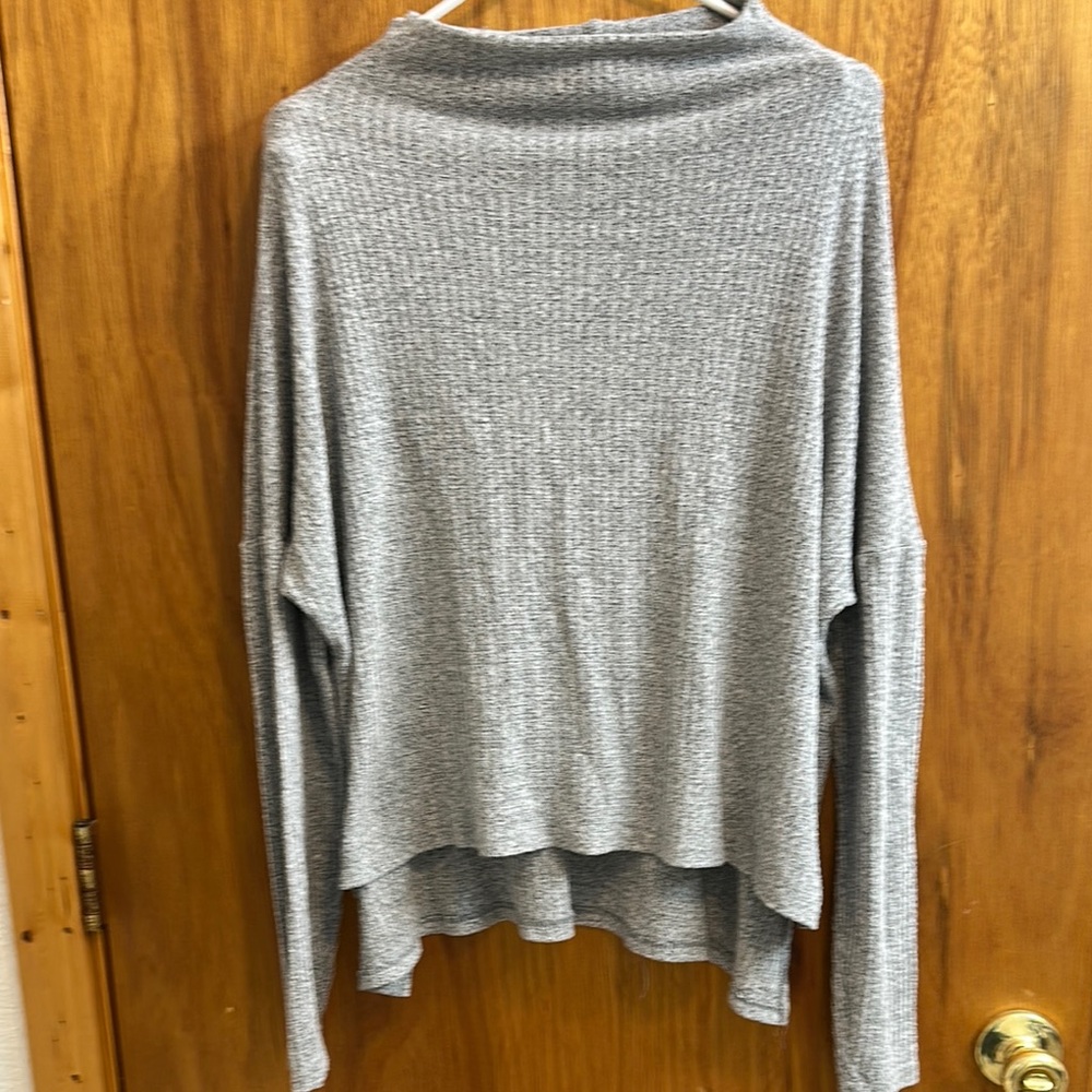 Gray Long Sleeve Knit Top